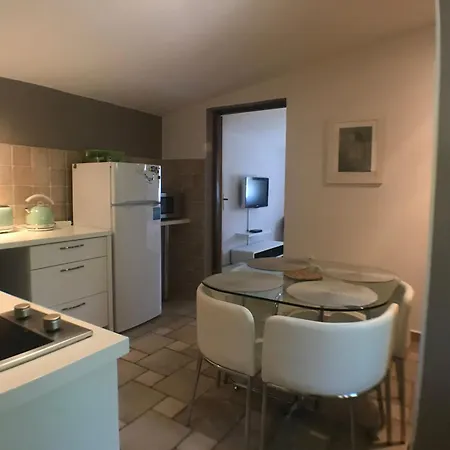 Strandnahes Haus Lolinka Mit Schattiger Terrasse Holiday home *